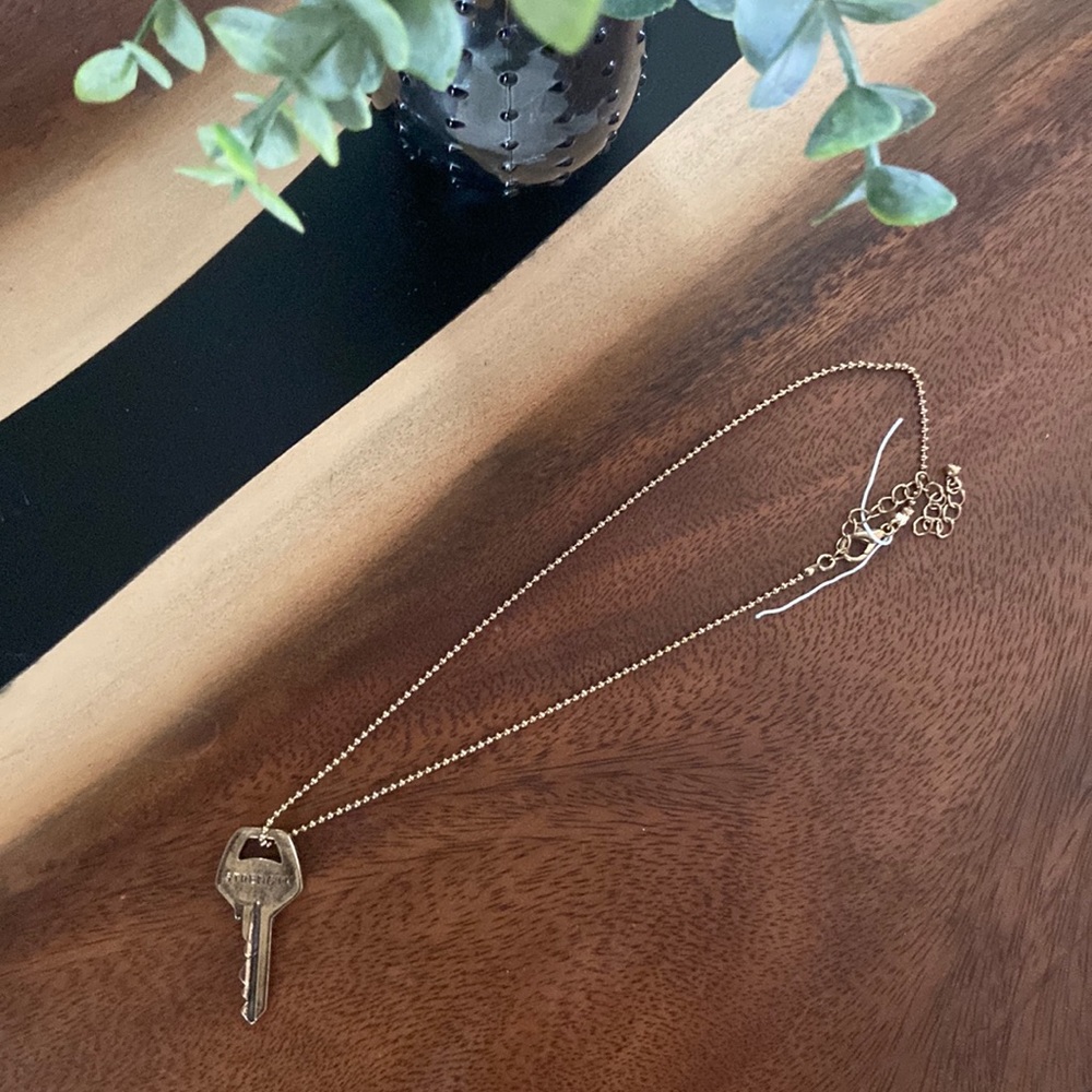 Never Worn Boutique Unique Necklace